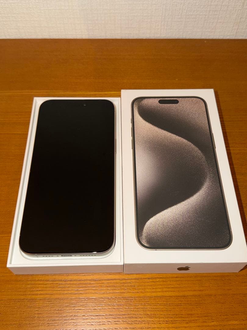 Apple iPhone 15 ProMax256GB本体　美品