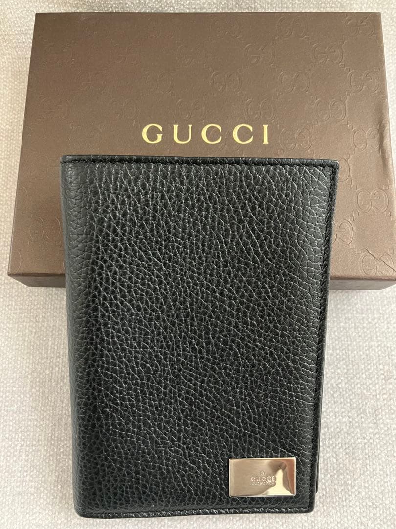 GUCCI ブラック パスポートケース