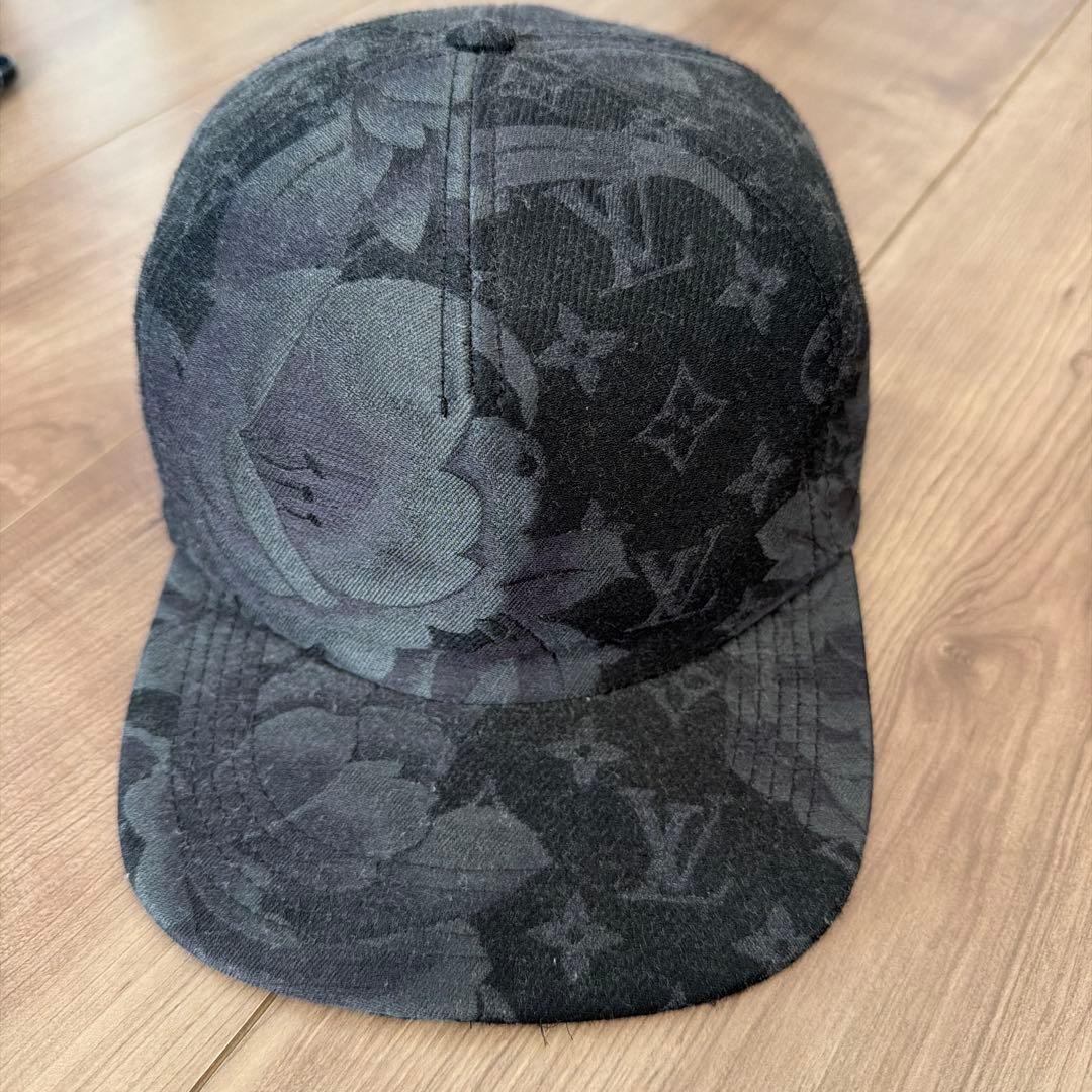 ⭐︎ほぼ未使用新品Louis Vuitton ブラック フラワーパターン キャップ