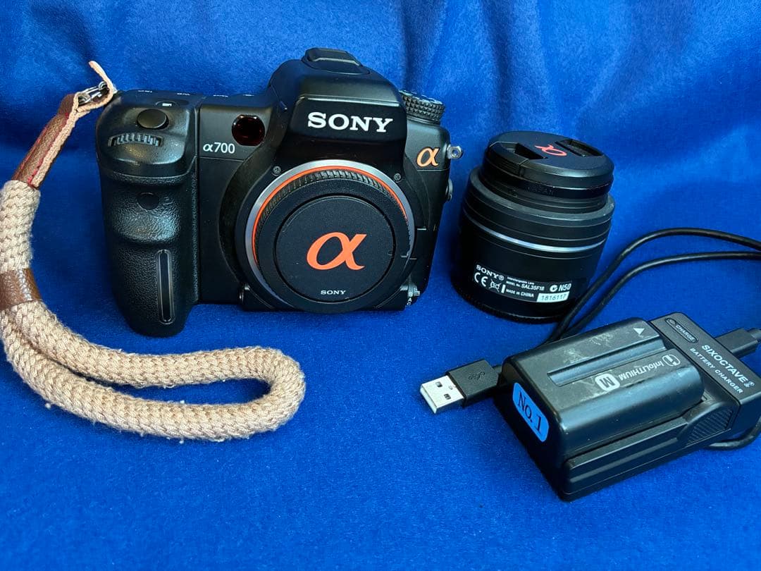 【セット】SONY α700 + 単焦点 ＋ バッテリー2個＋充電器