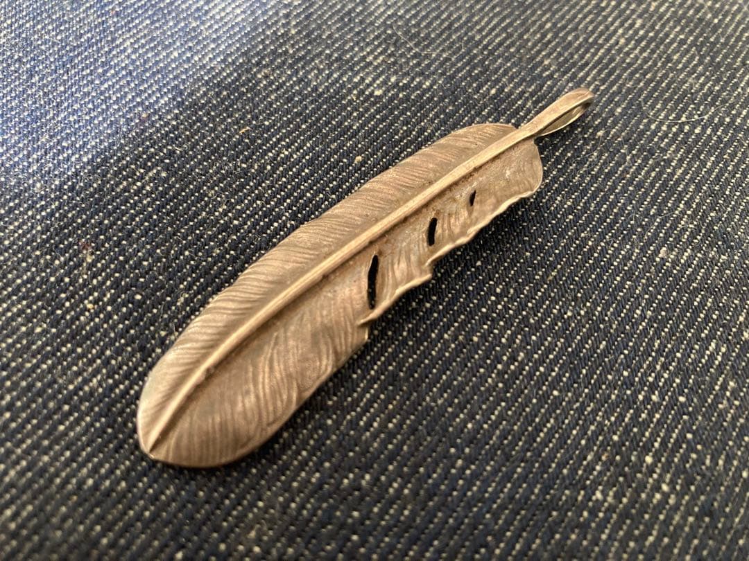 プレーンSV特大フェザー　オールドバチカン　左向き　ゴローズ