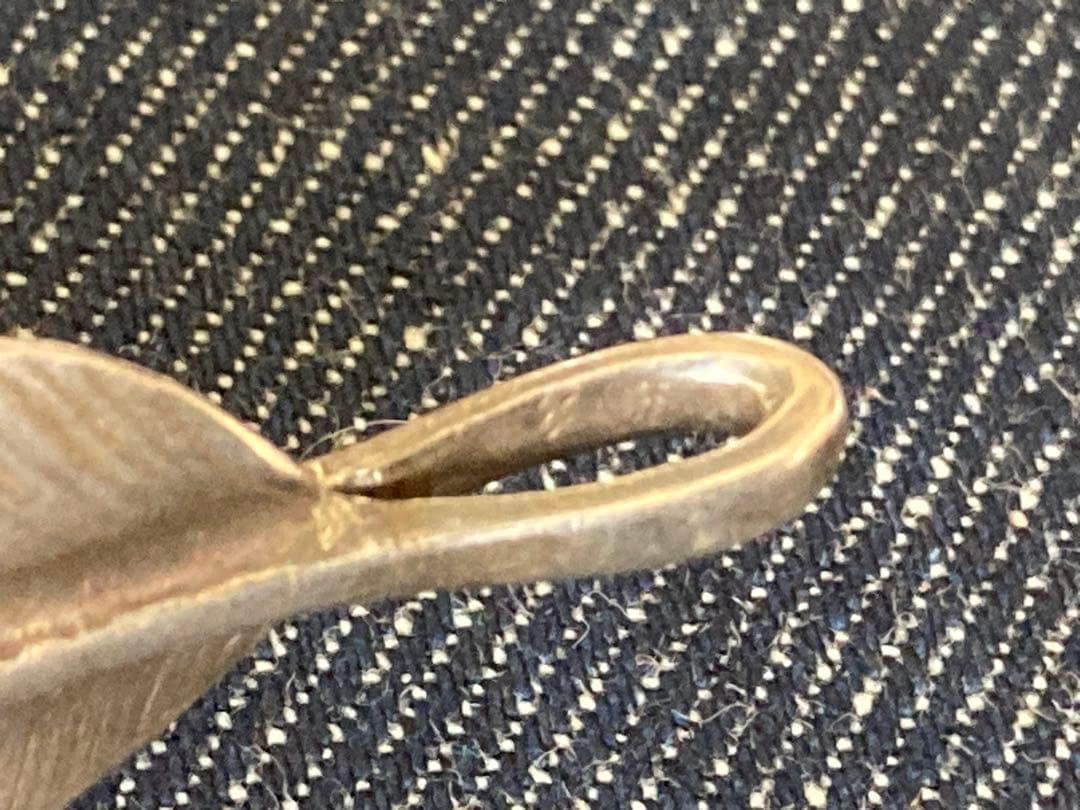 プレーンSV特大フェザー　オールドバチカン　左向き　ゴローズ