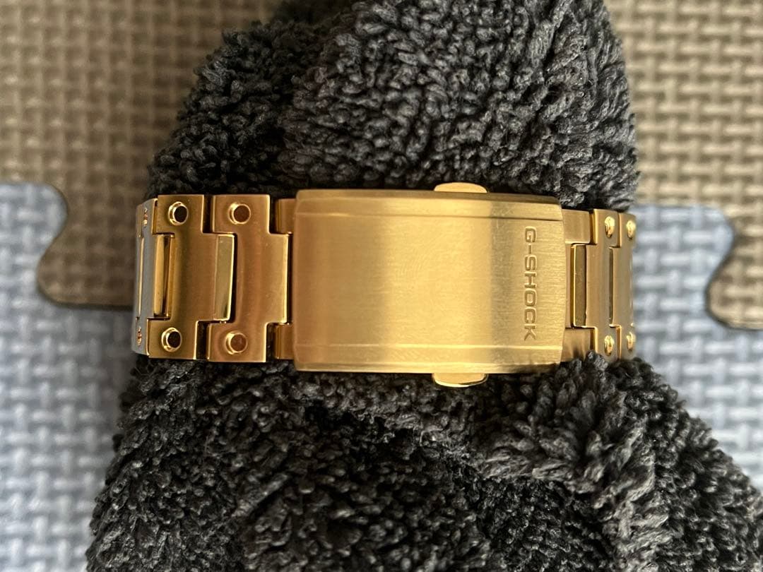 極美品　フィルム付　GMW-B5000GD-9JF ゴールド