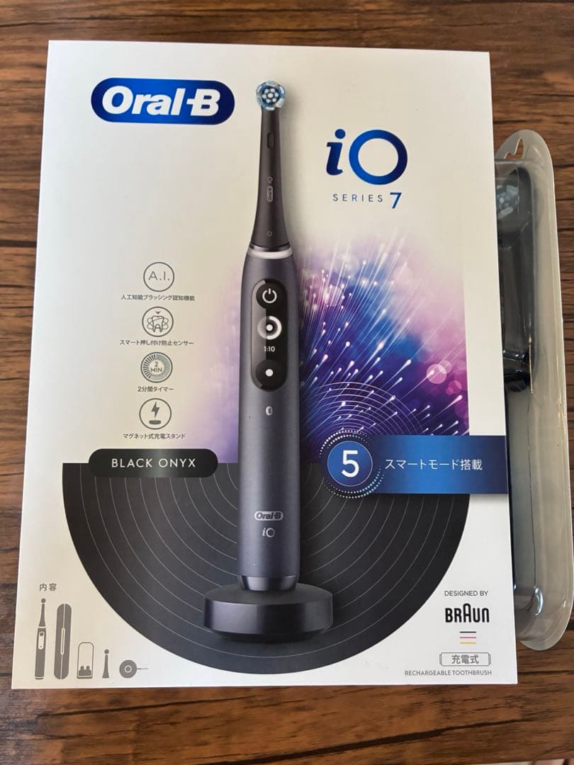 ブラウン電動歯ブラシ本体iO7、替えブラシ3本付き　iOM72J22BDBK