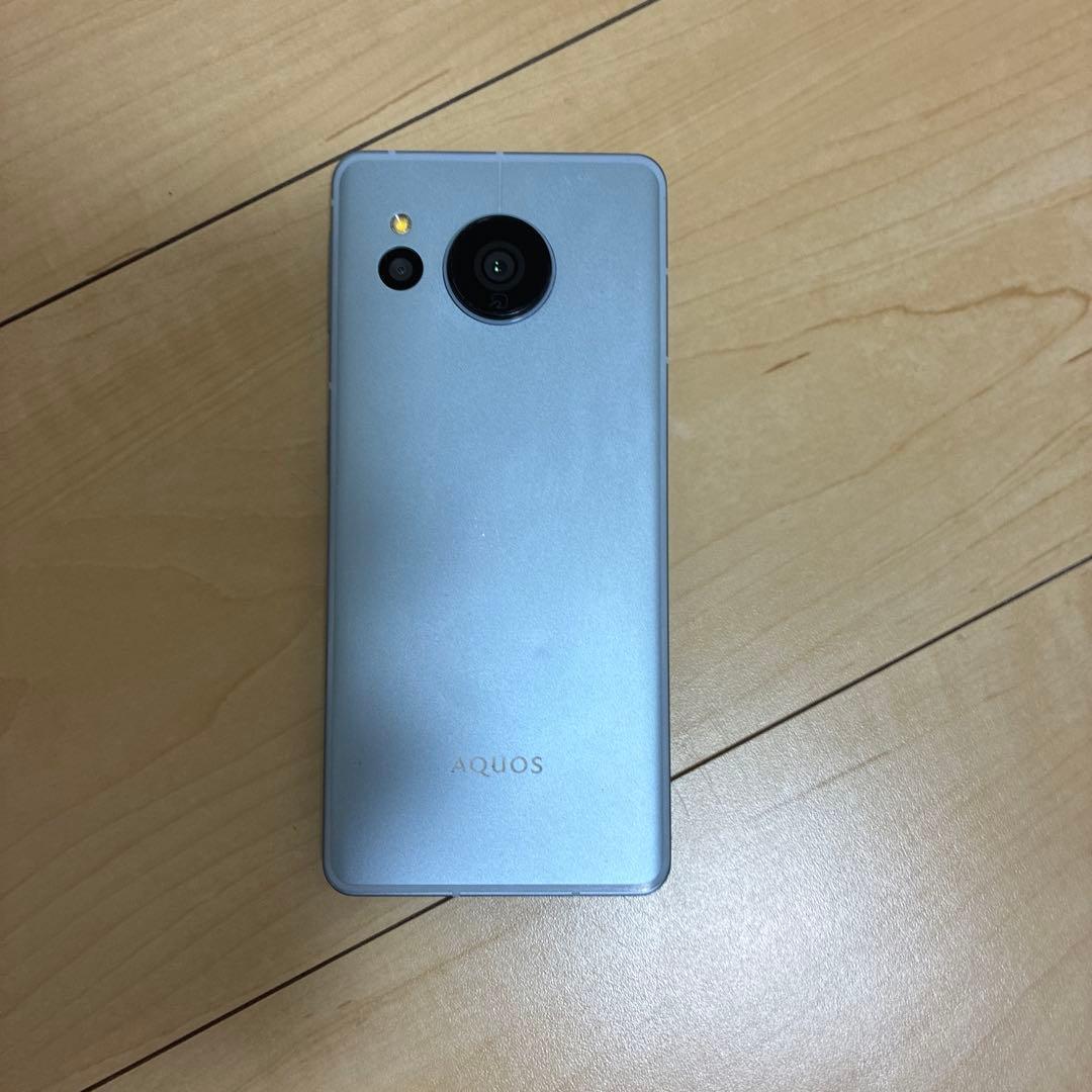 AQUOS センス7 画面に多少の傷・ヒビあり