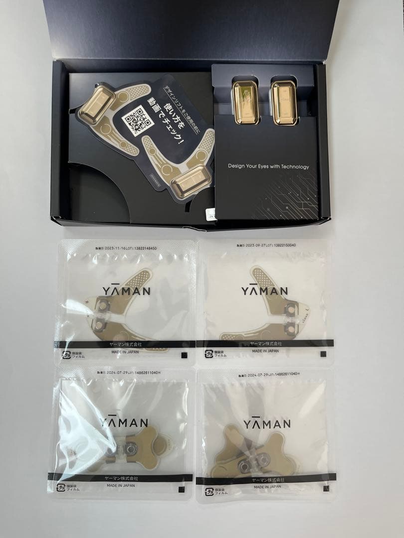 YA-MAN（ヤーマン） デザインリフト 本体・パッド目元1、口元2