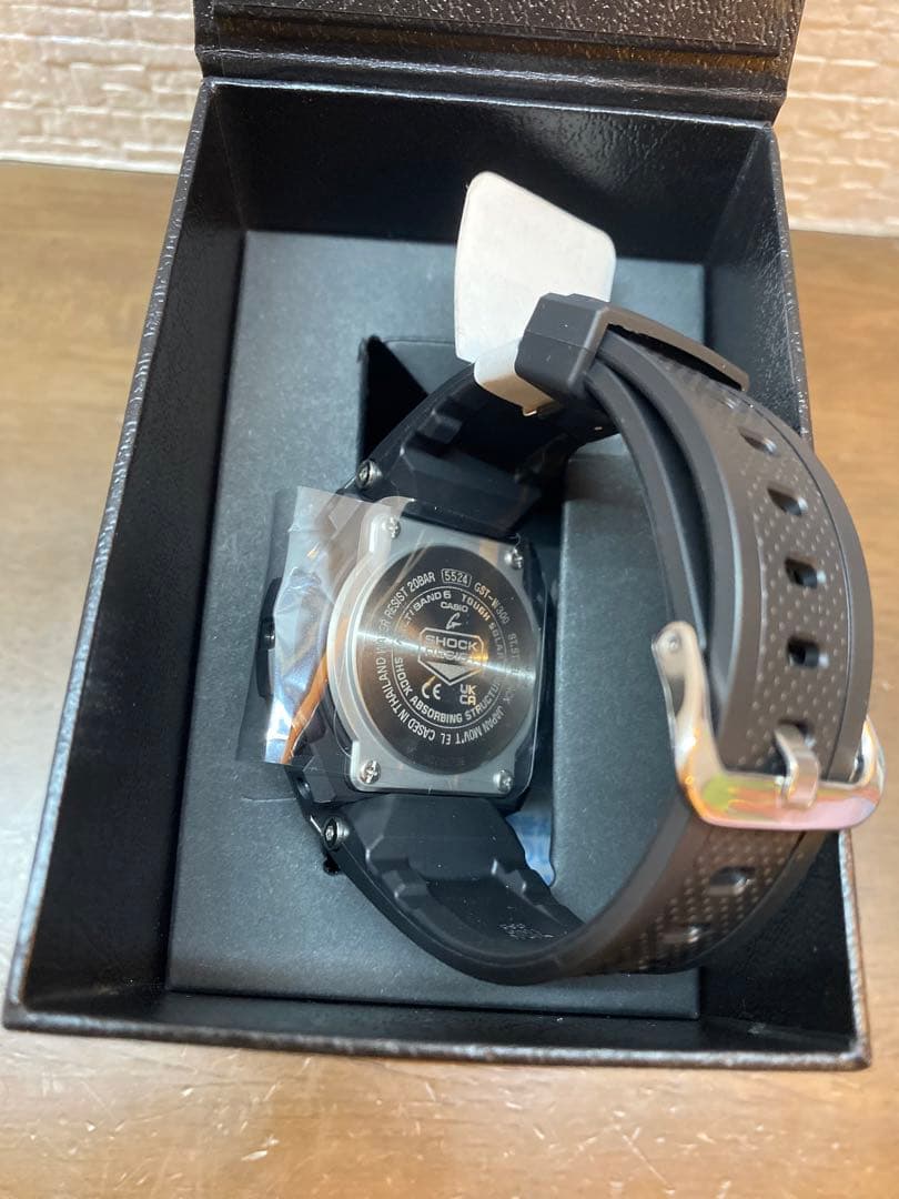 【新品未使用品】G-SHOCK　GST-W300-1AJF 電波ソーラー