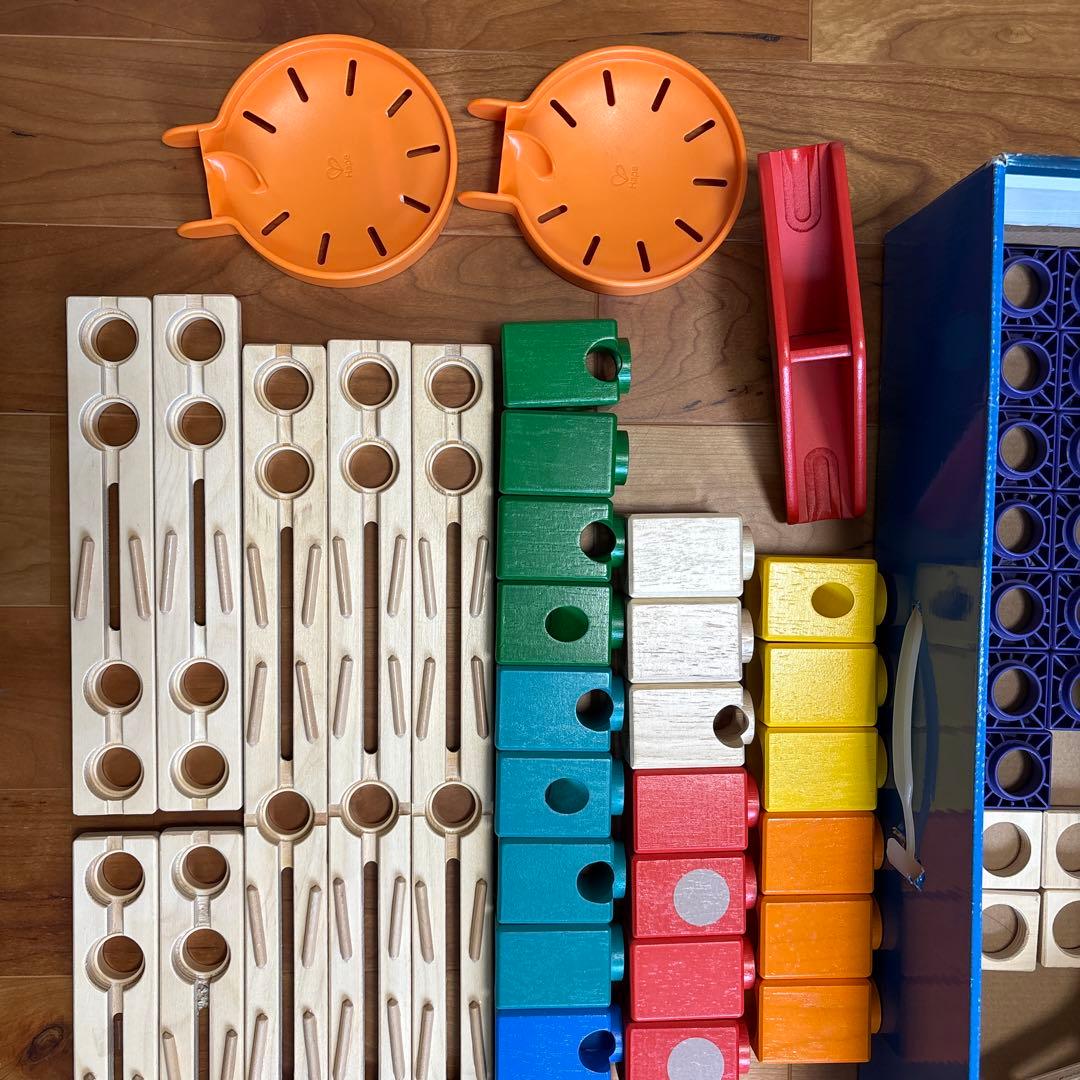 クアドリラ　Quadrilla Twist & Rail set 134ピース