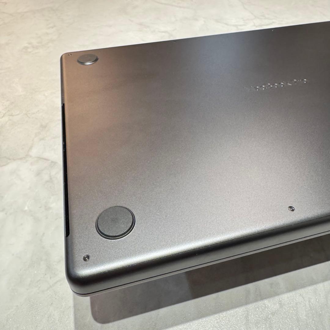 さつまいも様 Macbook Pro 16 M4Pro/48GB RAM 保証有