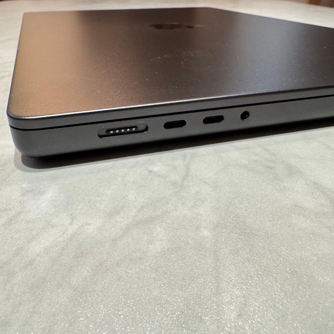 さつまいも様 Macbook Pro 16 M4Pro/48GB RAM 保証有