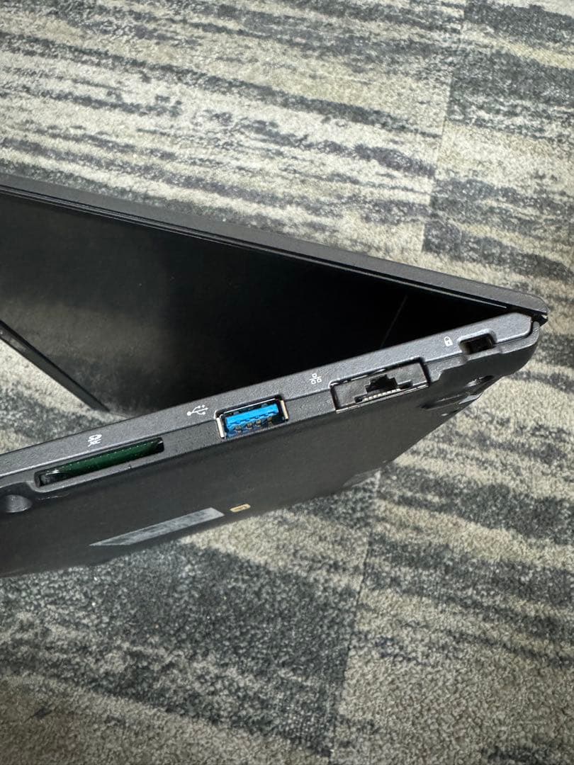 薄型ノート⭐︎メモリ8GB⭐︎SSD128GB⭐︎指紋認証・Win11☆