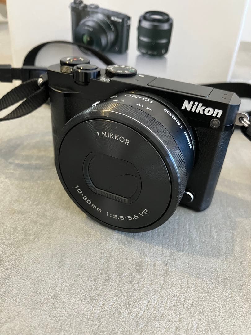 Nikon ミラーレス一眼 Nikon1 J5 ダブルレンズキット ブラック