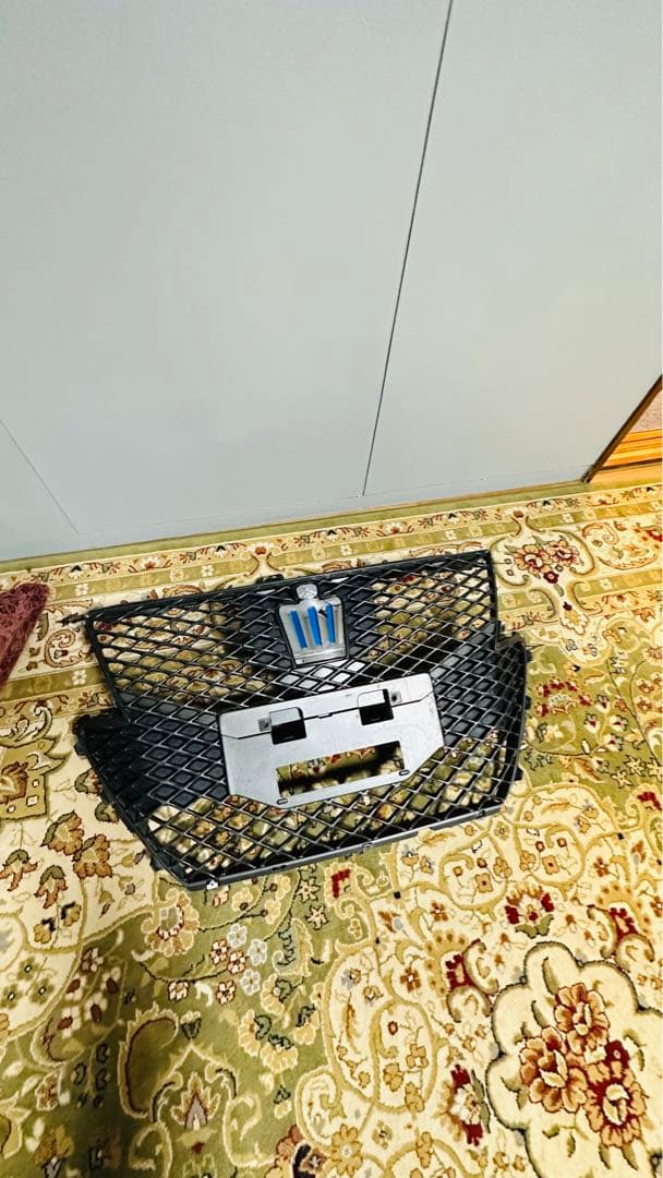 ロゴ入りクラウンバンパーグリル