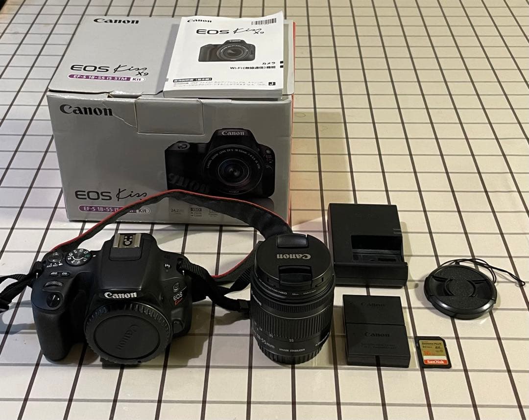 Canon EOS Kiss X9 本体 + レンズセット
