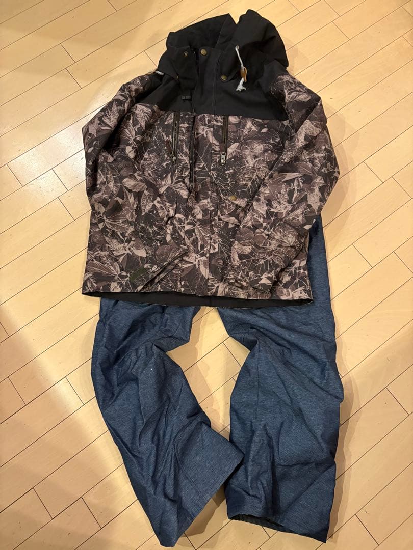 バ*グ様 オンヨネ　ONYONE スノーボードウェア　スキーウェア