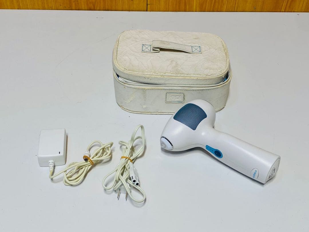 SpectraGenics Rayclinica 脱毛器 ケース付き 中古