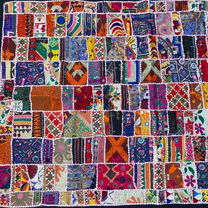 ⭐️若林⭐️ インド手刺繍 ミラーワーク ラグ 敷物