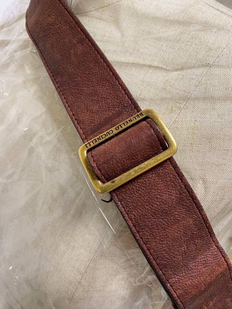 ブルネロ　クチネリ　ボディバッグ