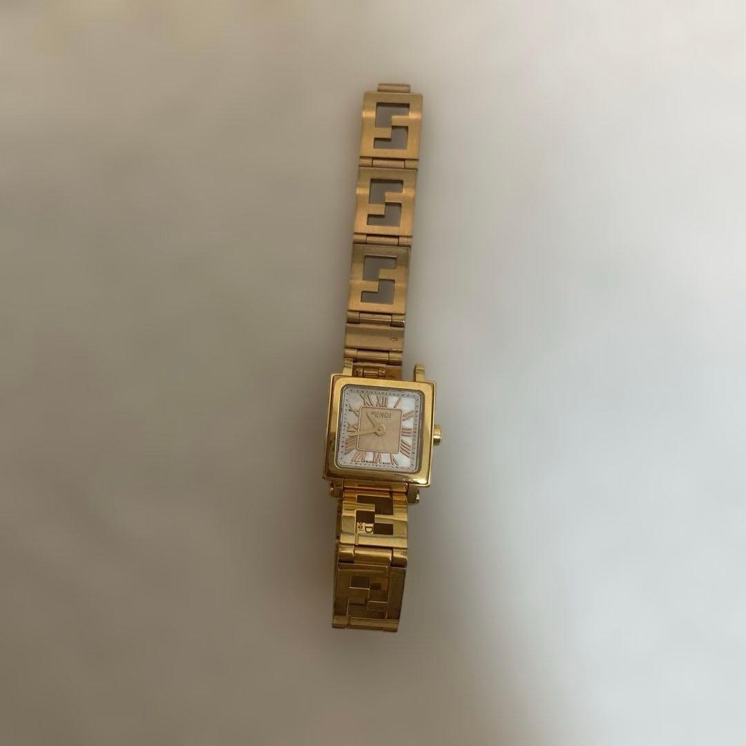 FENDI ゴールド スクエアフェイス 時計 ジャンク品