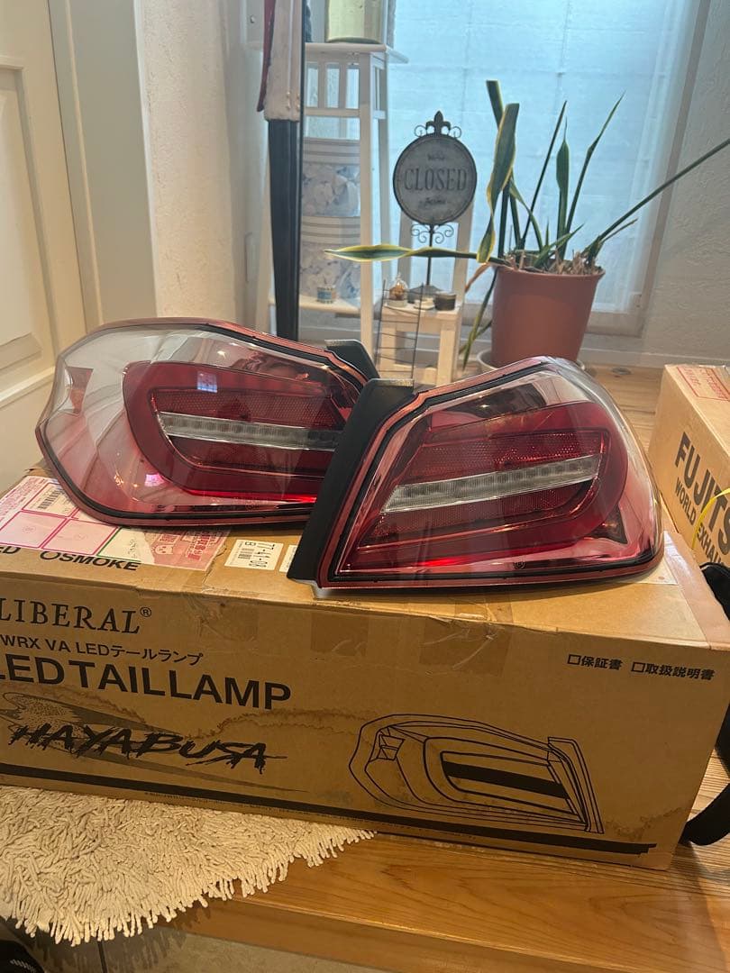 【ジャンク品】LIBERAL 隼 LEDテールランプ(vab/s4)