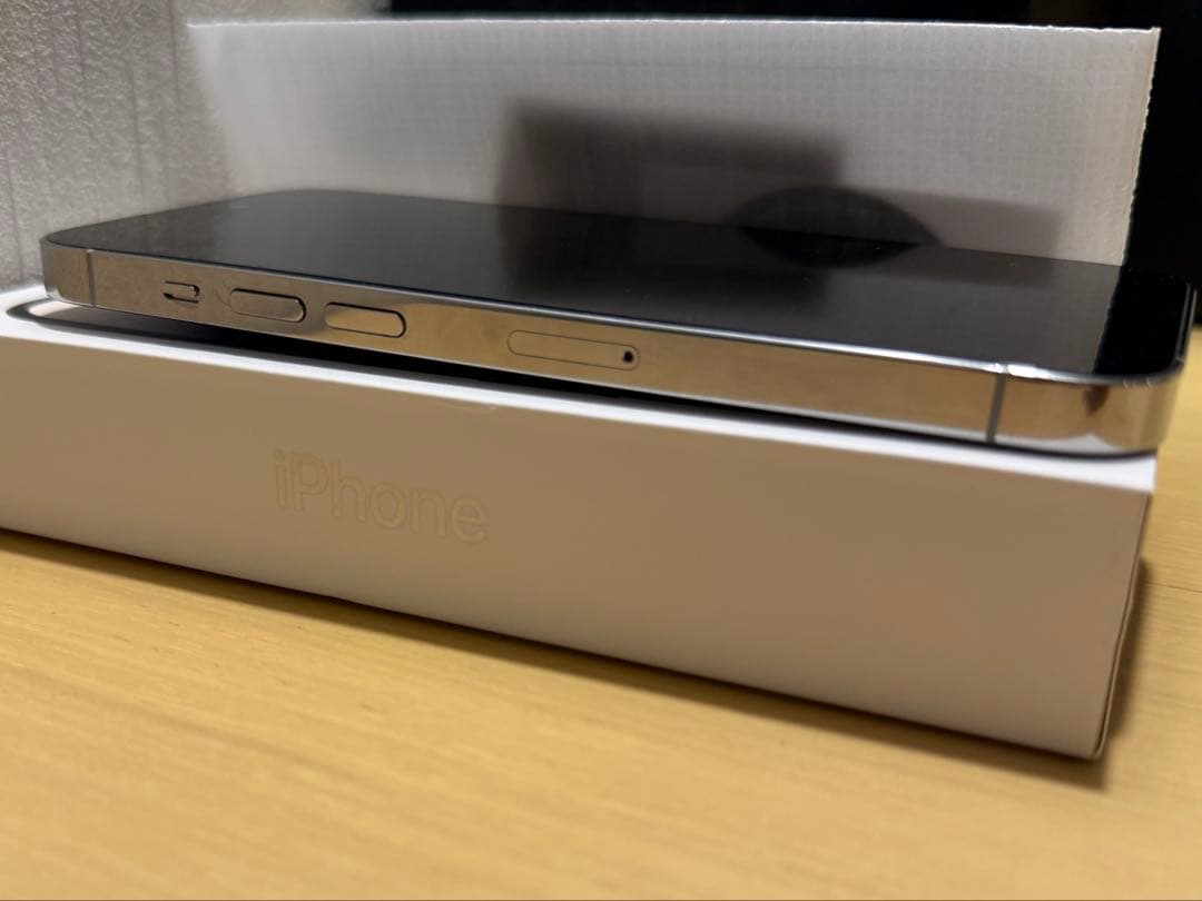 Apple iPhone 14 Pro シルバー 本体