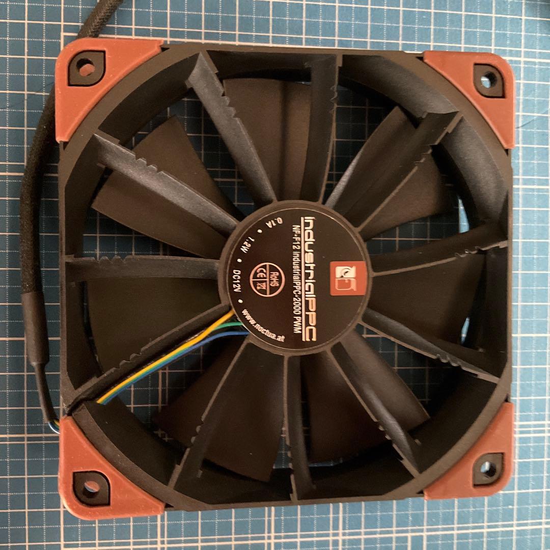 NF-F12 industrialPPC-2000 PWMファン 3個とおまけ