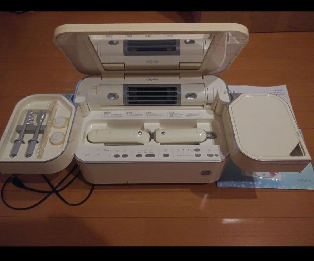 サキナビジュー　美顔器