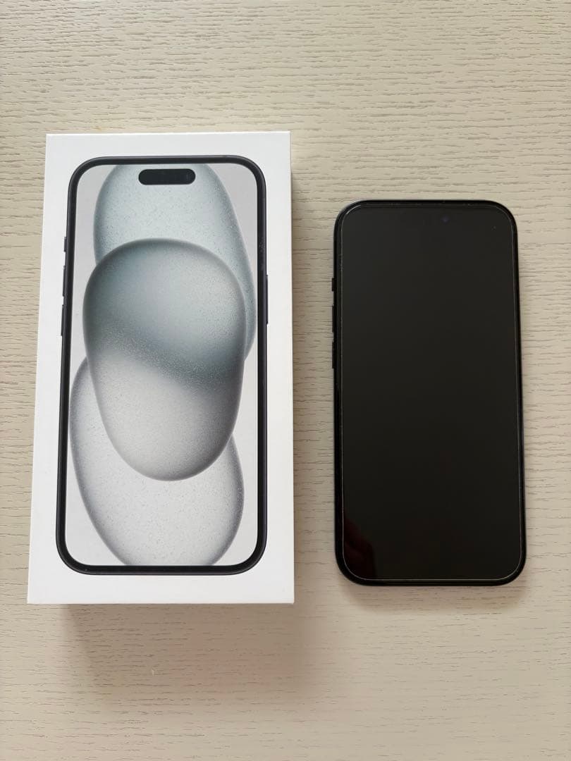 【美品】iPhone 15 128GB ブラック SIMフリー