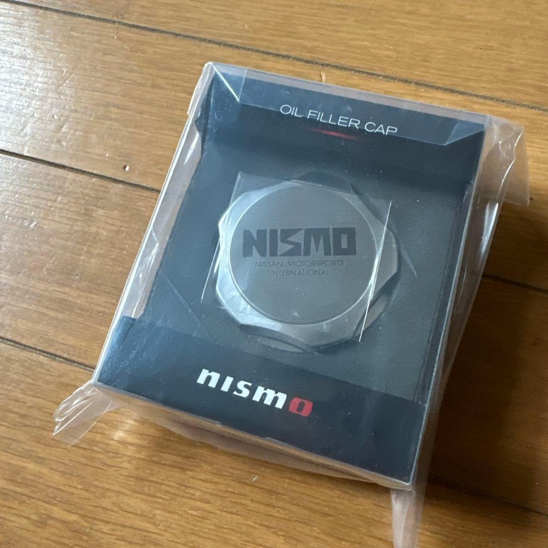 nismo オイルフィラーキャップ 初代NISMOロゴ 復刻デザイン品