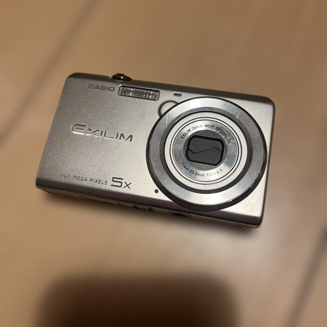 【美品】CASIO EXILIM EX-ZS10 シルバー