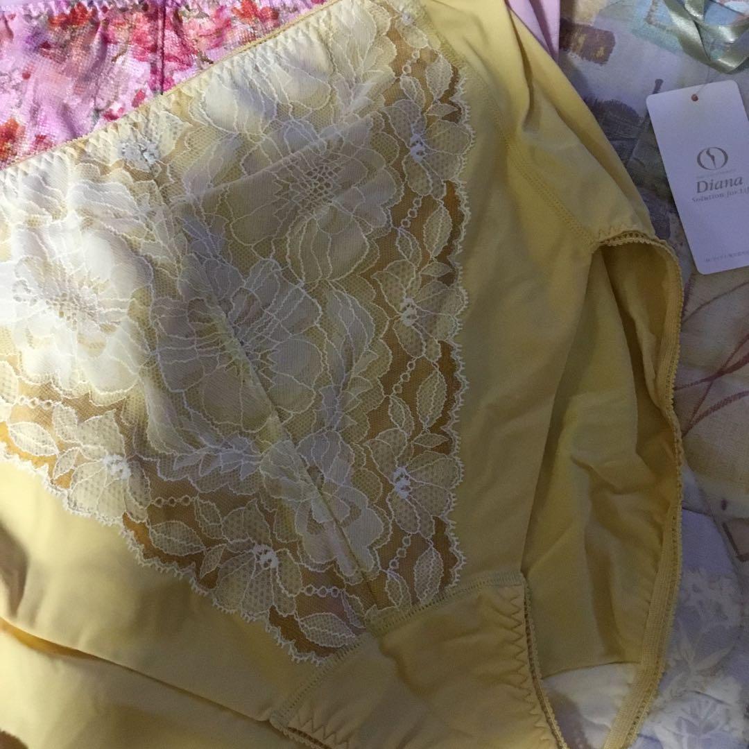 三色ショーツ　ポーチ付き　サイズＥQ