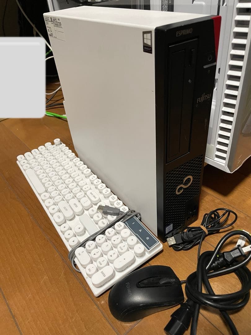 富士通 デスクトップPC esprimo i3-8100 SSD128GB