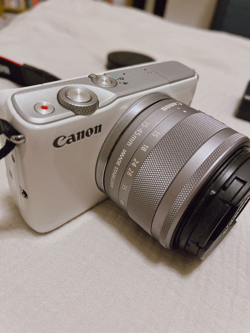 ⭐️『美品』Canon EOS M10 ミラーレス一眼
