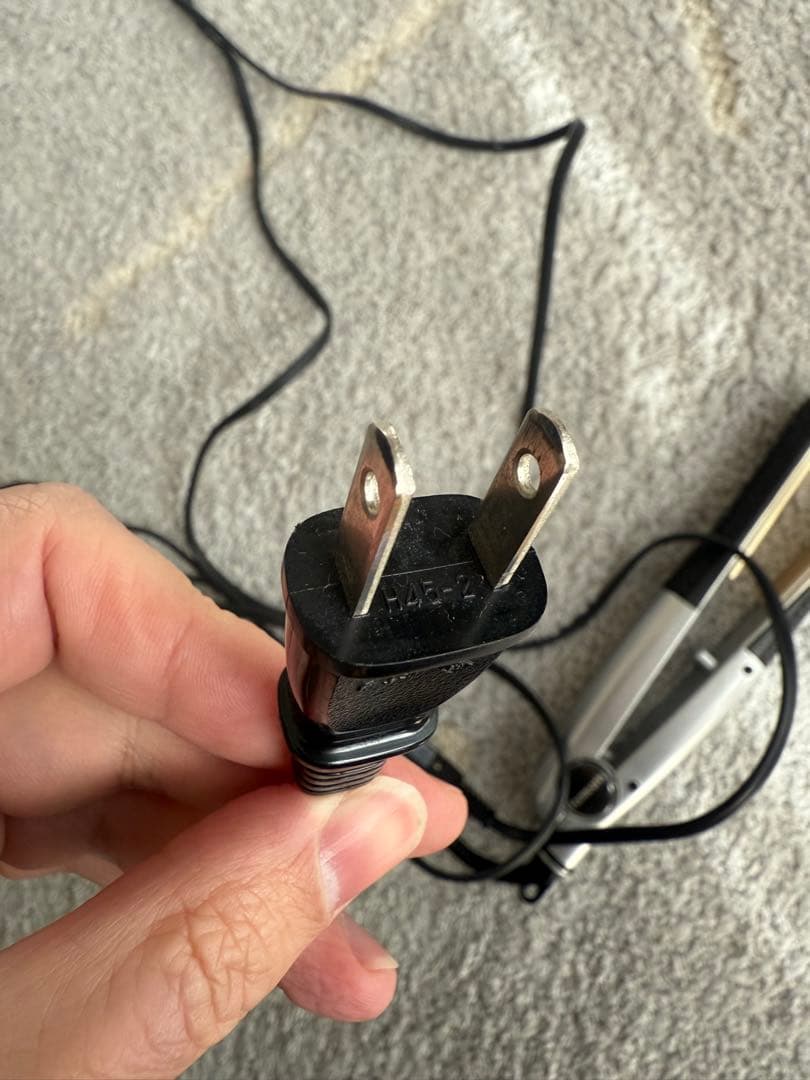 Forme arts ストレートヘアアイロン シルバー/ブラック通電確認済み