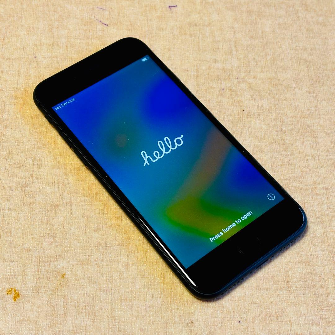 iPhone8 64GB SIMフリー版