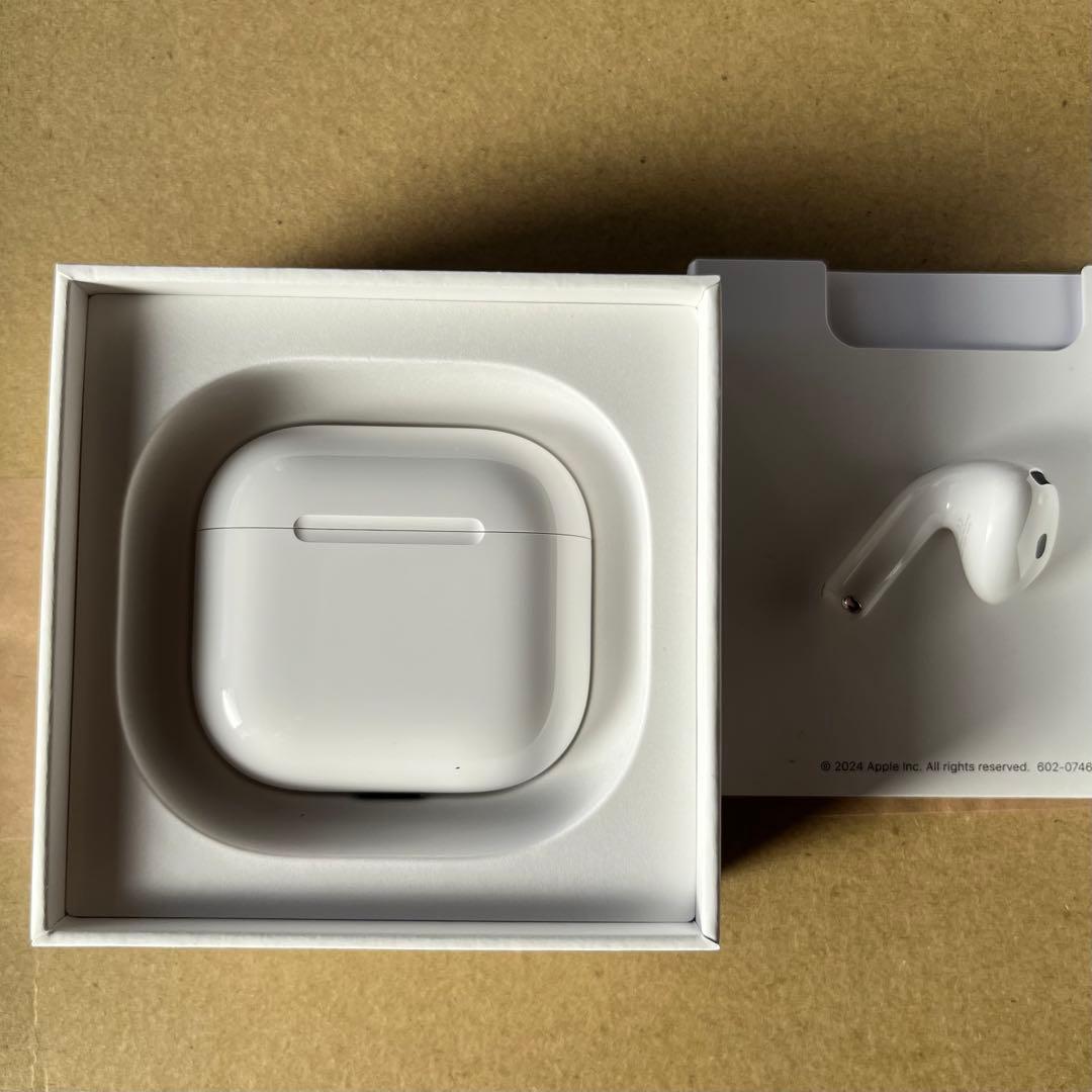 AirPods4 右耳なし 外箱付き 左イヤホン ケース付　ノイキャン非搭載