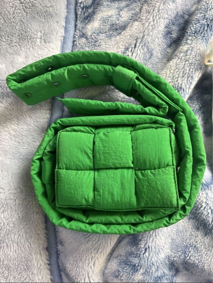 シ*】様 BOTTEGA VENETA ナイロン カセット