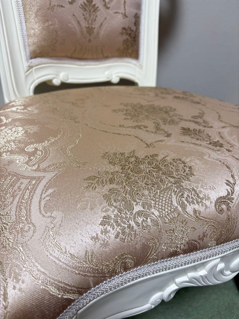 3.クラシックスタイル 椅子 白 ベージュ　美品