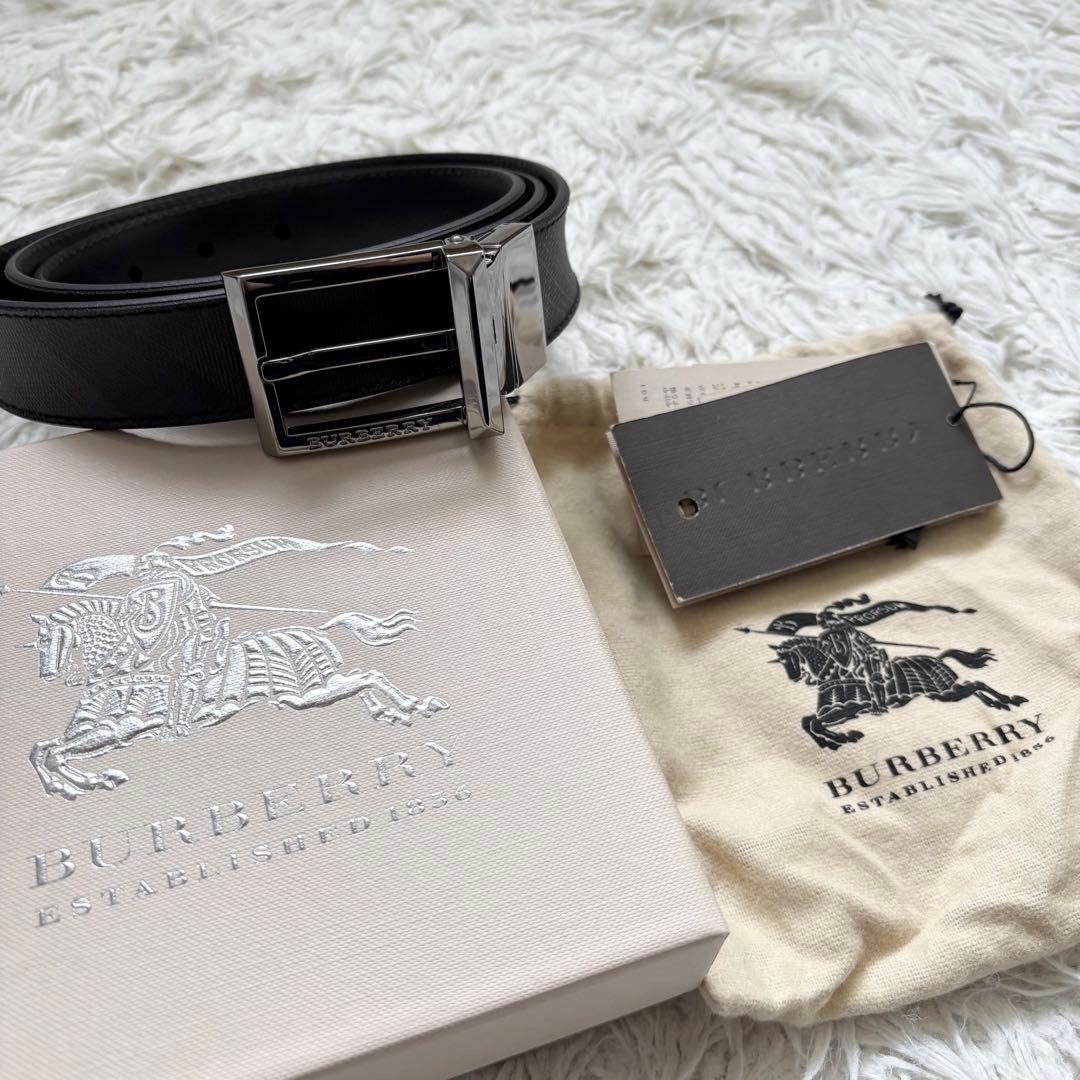 未使用　バーバリー メンズ シャドーチェック 回転式　レザーベルト　リバーシブル