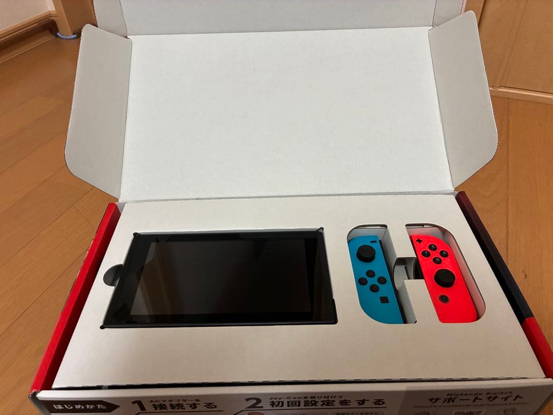 Nintendo Switch 初代 本体 箱あり／付属品完備／おまけケース付き