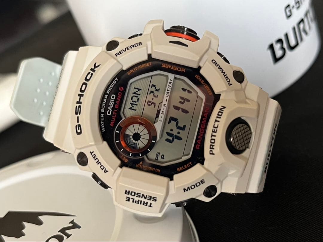 時計 G-SHOCK BURTON GW-9400BTJ-8JR