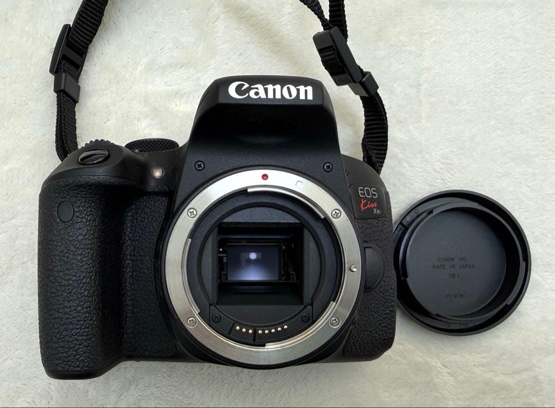 Canon EOS Kiss X9i デジタル　一眼レフ　カメラ