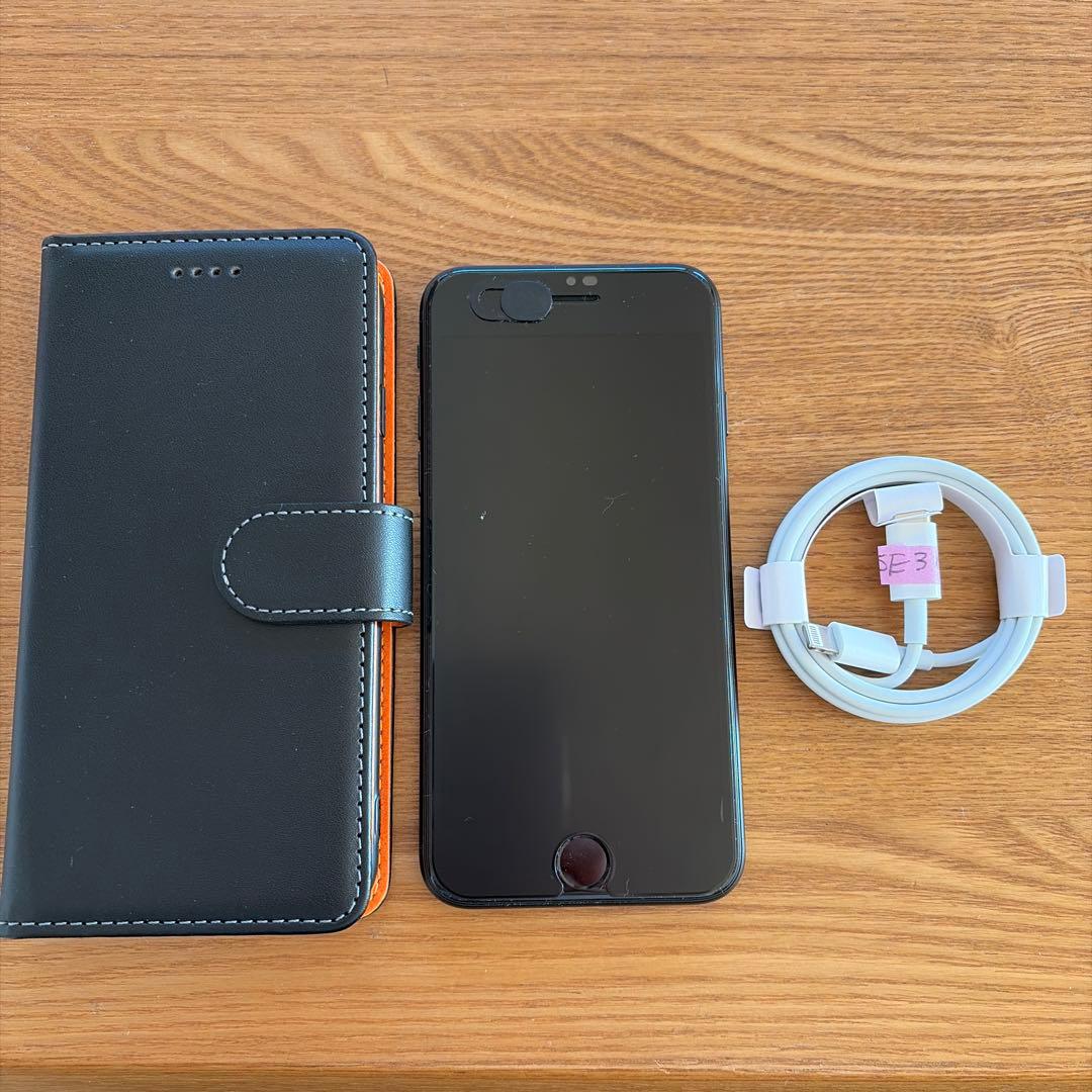【美品】iPhone SE 第3世代　SIMフリー