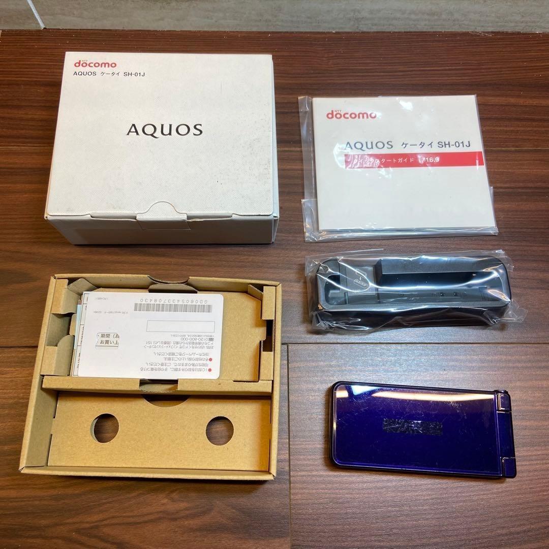 AQUOS ケータイ SH-01J ガラケー 4653