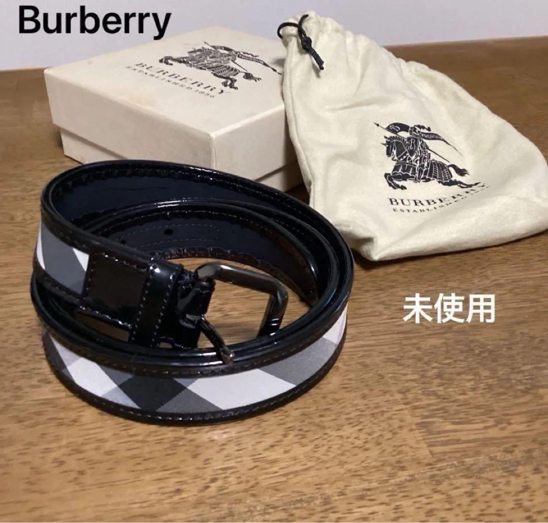 未使用★バーバリー ベルト スモークドチェック 黒 パテントレザー W〜90㎝