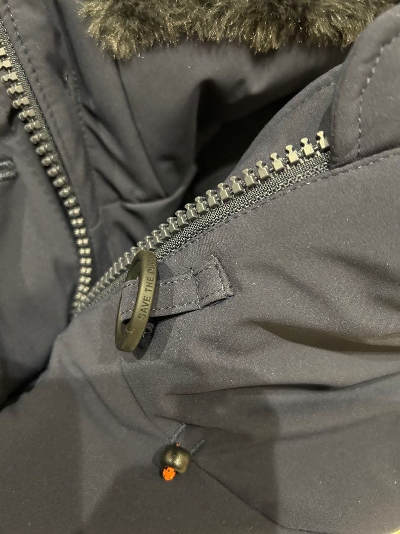 美品 セイブザダック エコダウンジャケット ネイビー　短丈　フード防風　防水