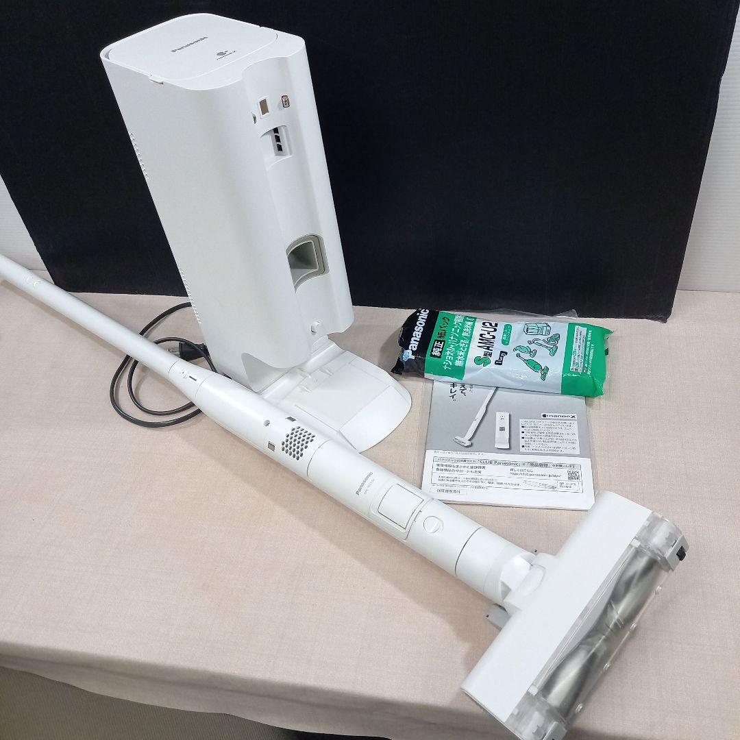 Panasonic 充電式掃除機 MC-NS10K 2022年製 パナソニック