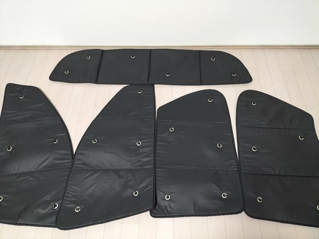 ハイラックス　GUN125　サンシェード