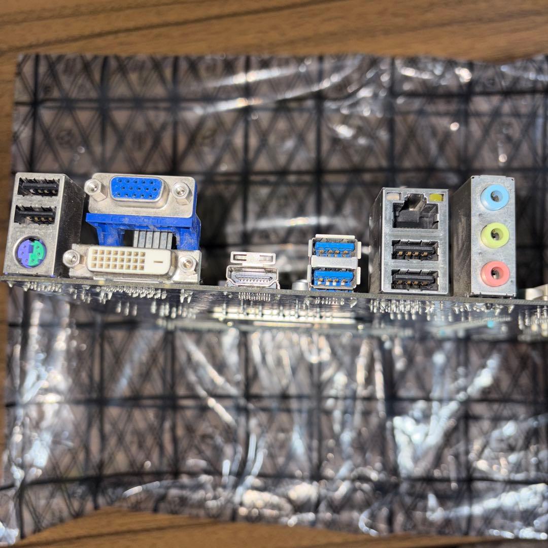 MicroATXマザボ 、Intel core i7 3770セット