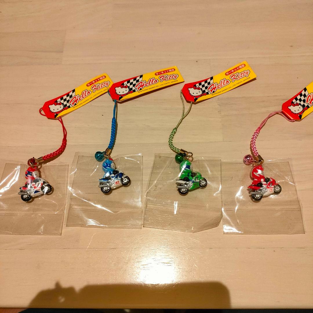 2002年 ハローキティバイク サーキット限定 根付けキー　セット